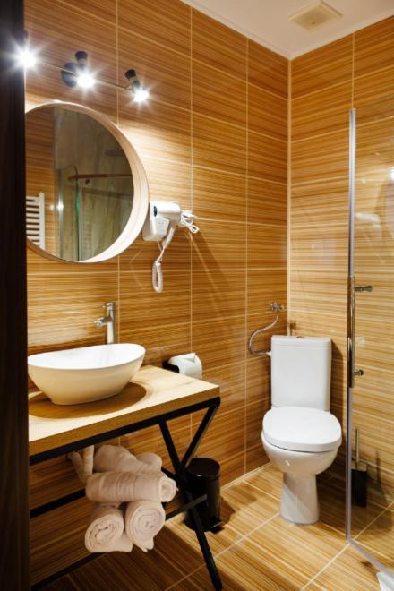 فندق La Coltul Castelului Bran Boutique المظهر الخارجي الصورة