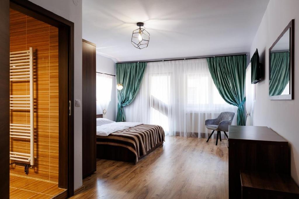 فندق La Coltul Castelului Bran Boutique المظهر الخارجي الصورة