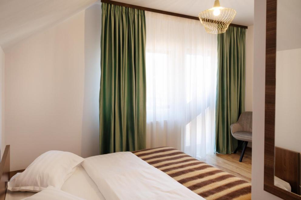 فندق La Coltul Castelului Bran Boutique المظهر الخارجي الصورة