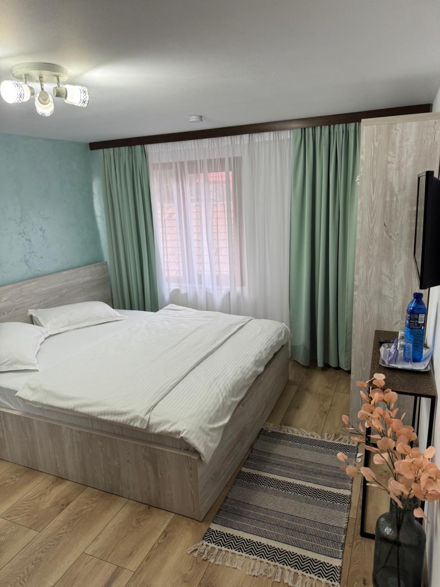 فندق La Coltul Castelului Bran Boutique المظهر الخارجي الصورة