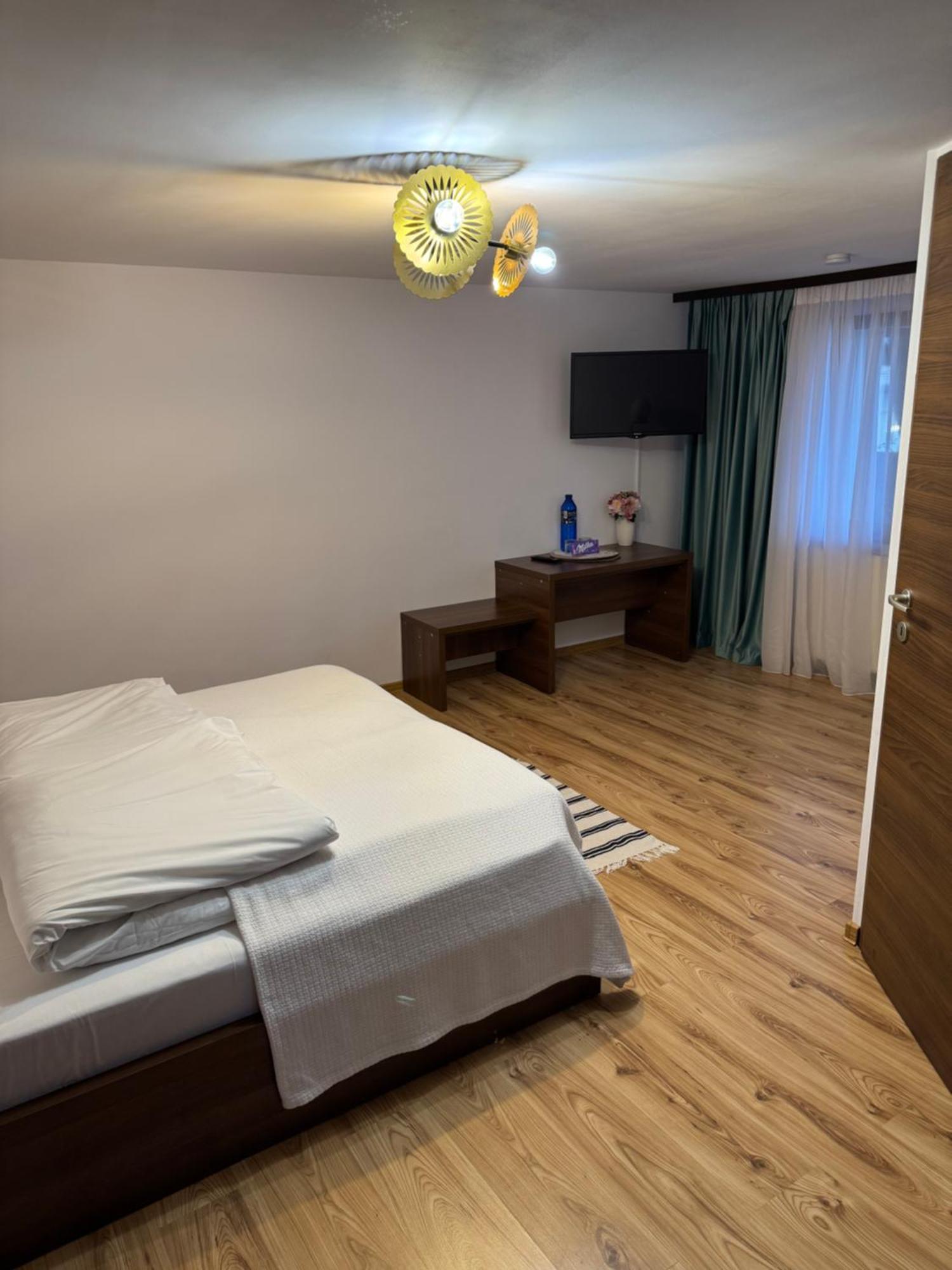 فندق La Coltul Castelului Bran Boutique المظهر الخارجي الصورة