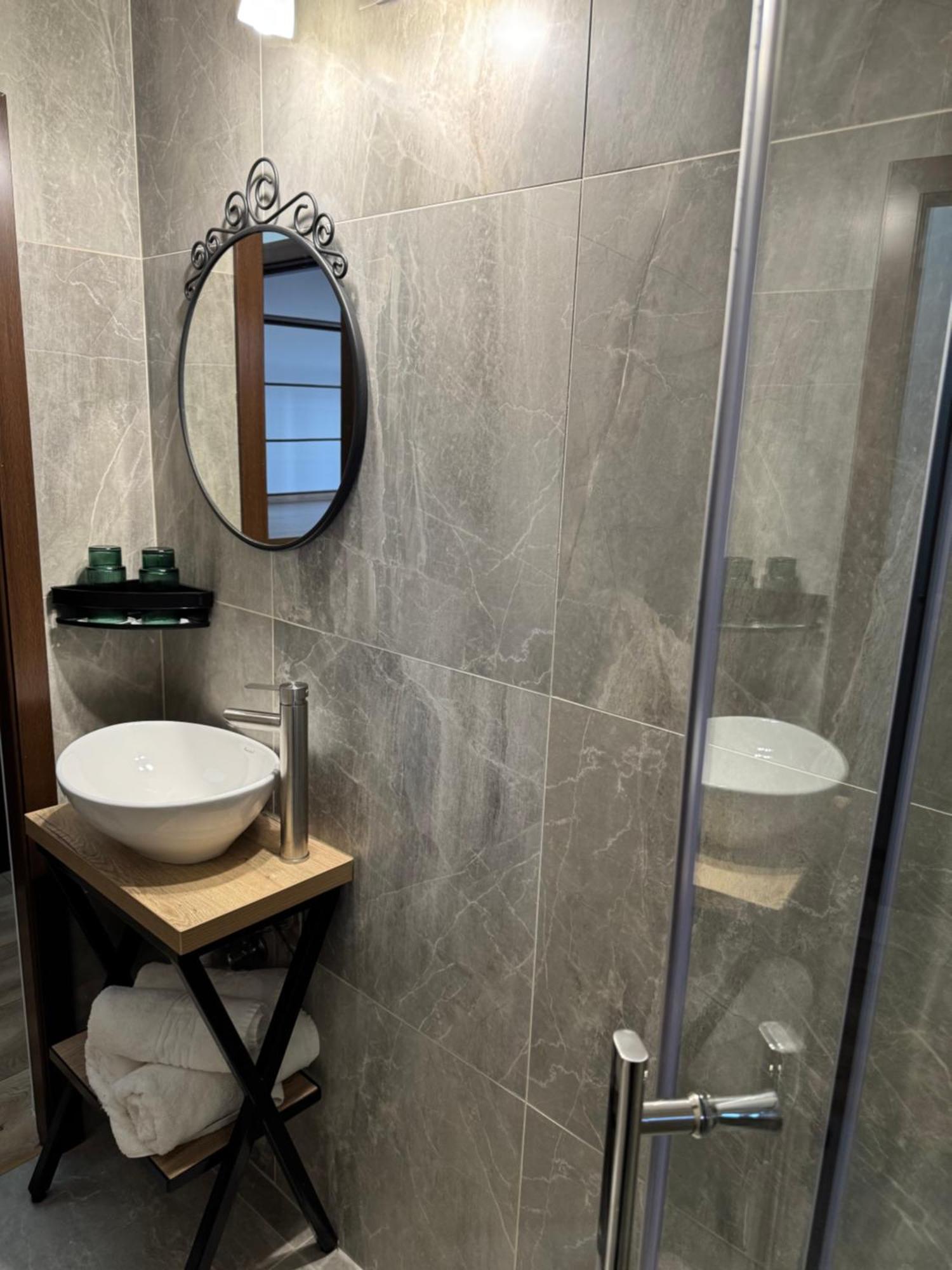 فندق La Coltul Castelului Bran Boutique المظهر الخارجي الصورة